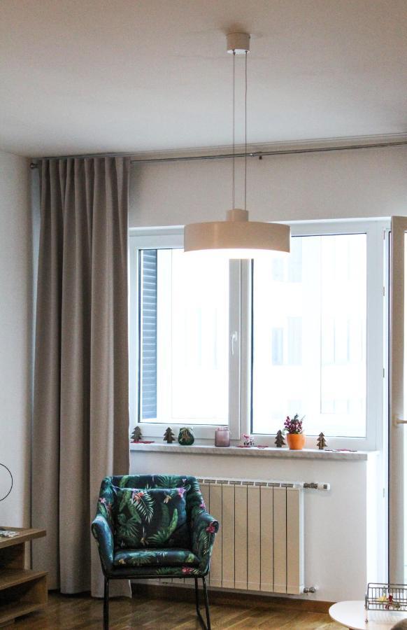 Bright, Modern & Cozy Apartment トゥズラ エクステリア 写真