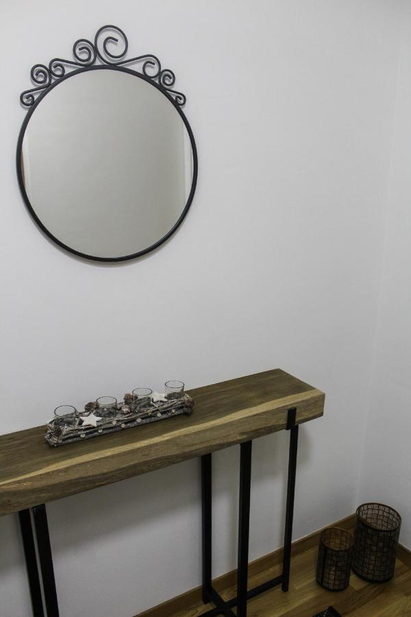 Bright, Modern & Cozy Apartment トゥズラ エクステリア 写真