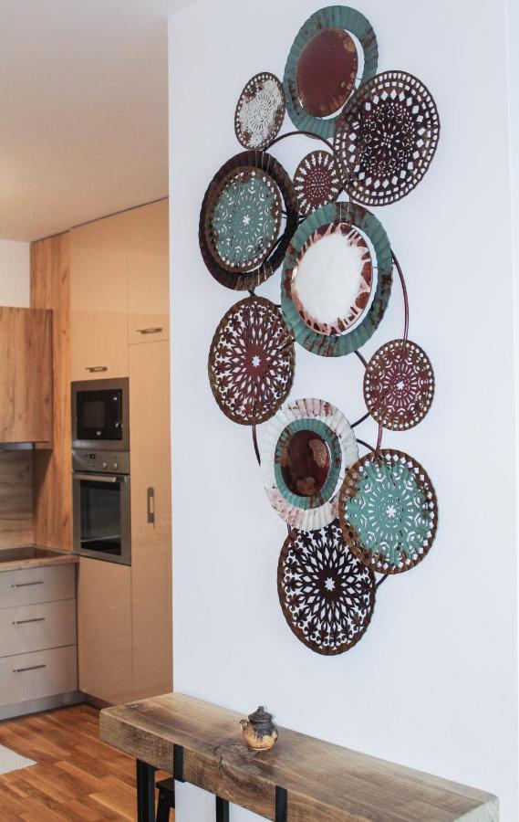Bright, Modern & Cozy Apartment トゥズラ エクステリア 写真
